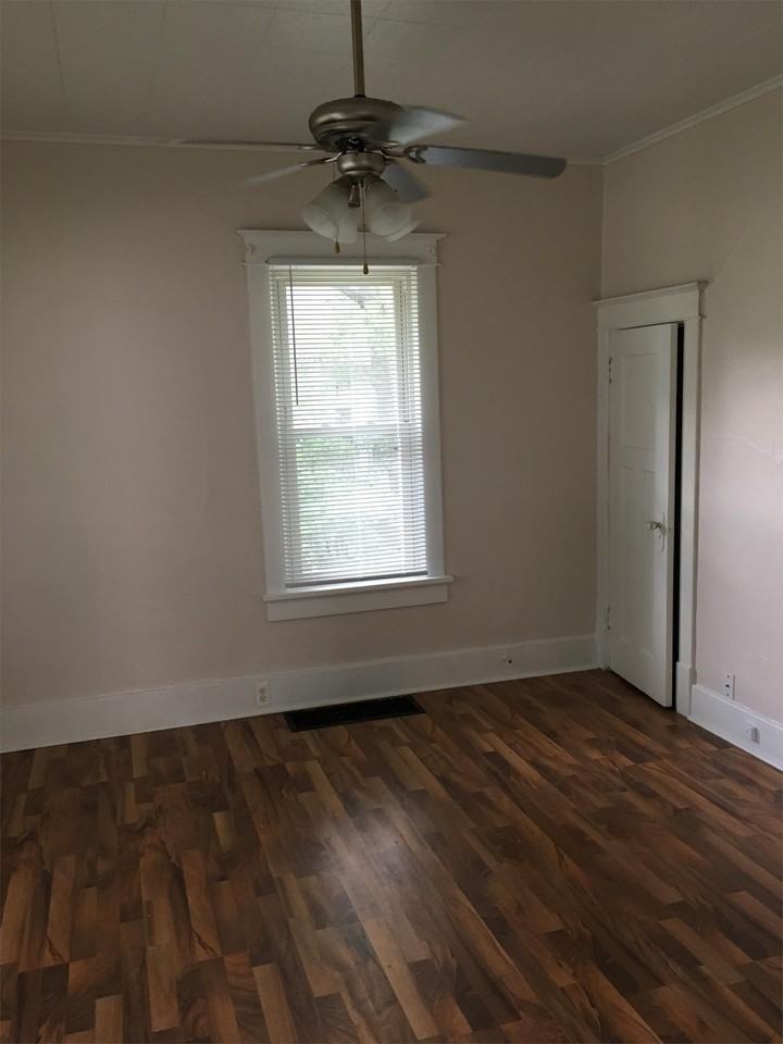 1004 W Hill St #1 - Photo 5 of 10
