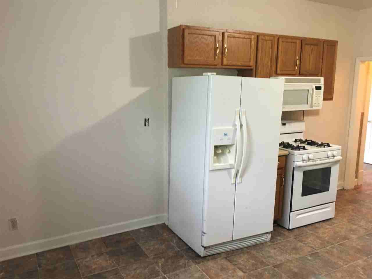1004 W Hill St #1 - Photo 7 of 11