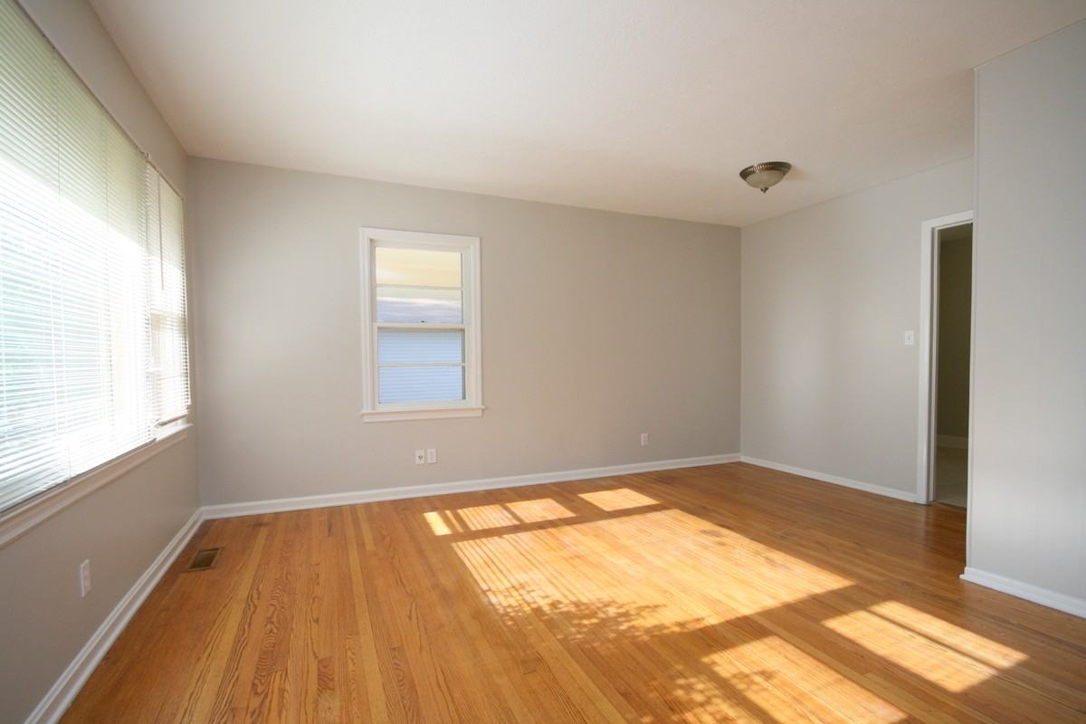 407 Warner St Nw #1 - Photo 2 of 20