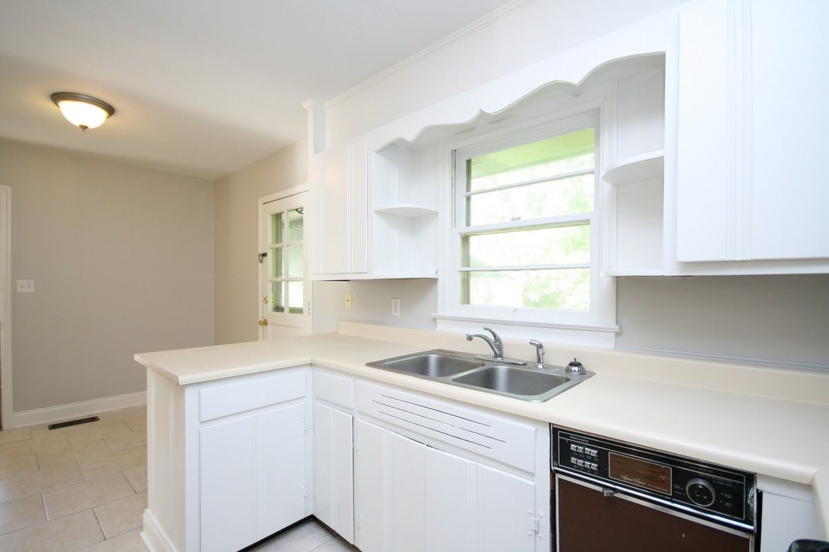 407 Warner St Nw #1 - Photo 3 of 20