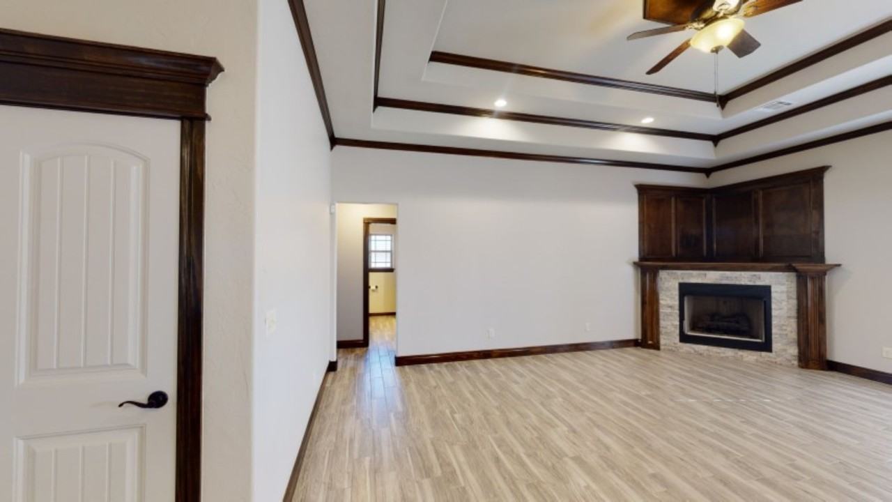 1621 Ne White Rock Dr #1 - Photo 5 of 25