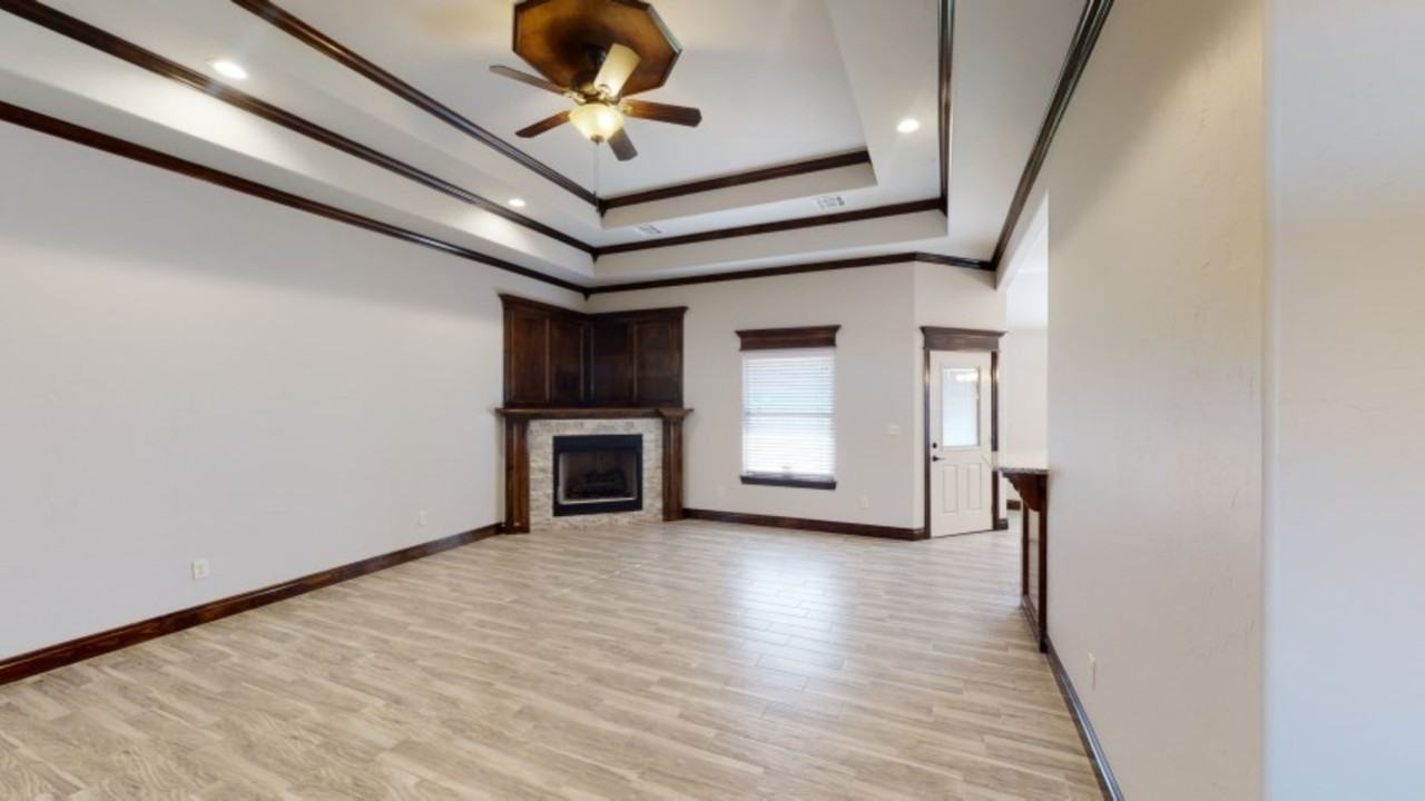 1621 Ne White Rock Dr #1 - Photo 6 of 25