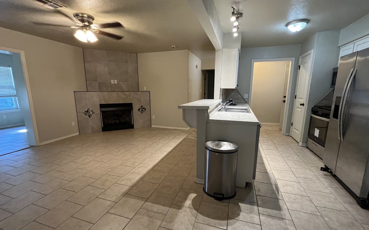 2116 W 23rd Ave #1 - Photo 3 of 14