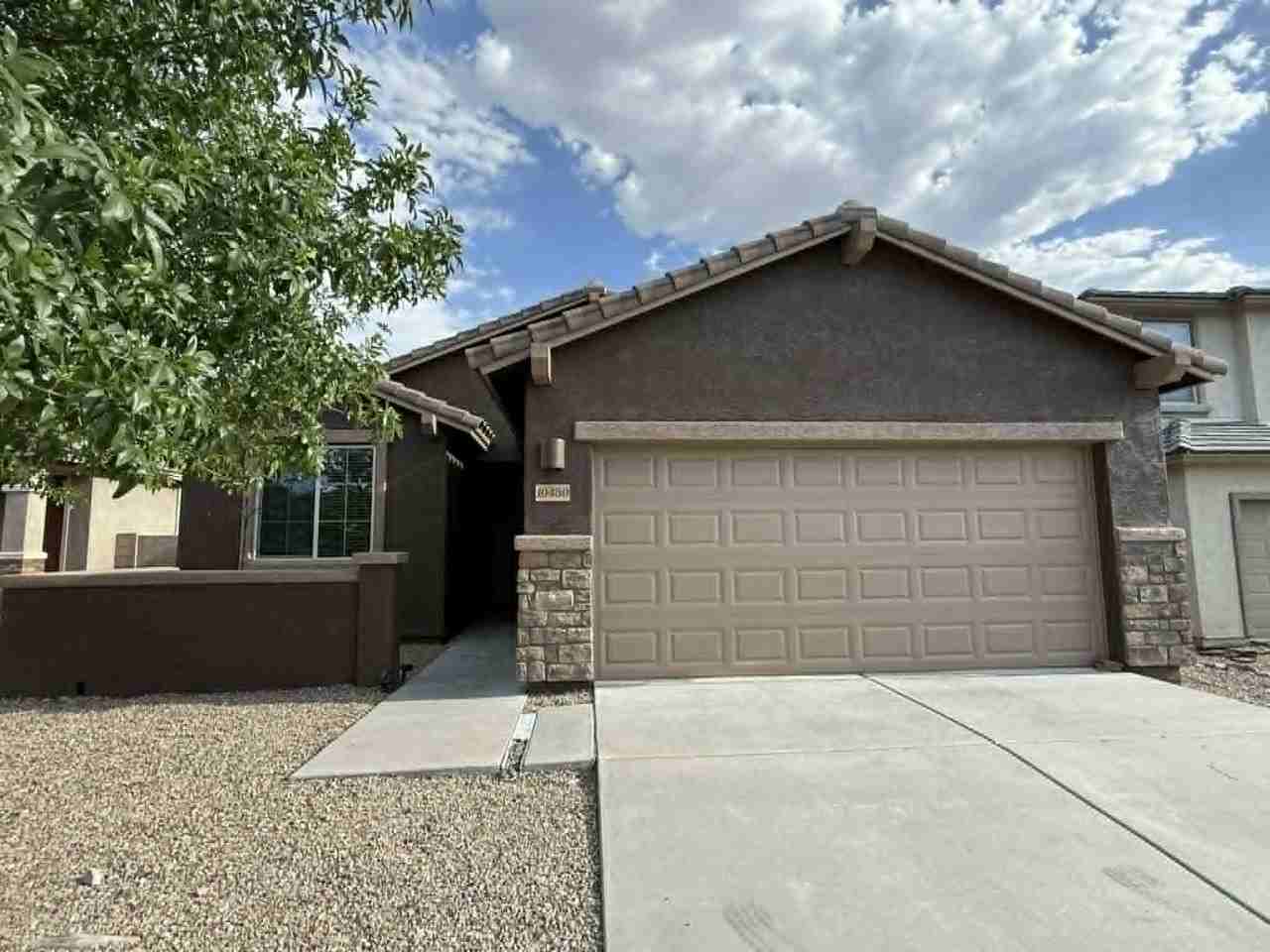 10450 S Cutting Horse Dr #1 - Photo 3 of 33