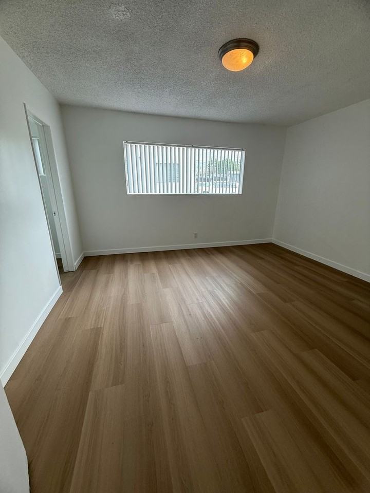 (Arely:B) 350 S. Sierra Madre Blvd - Photo 3 of 31