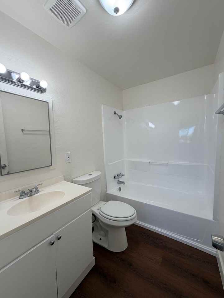 3526 Lou Ella Ln - Photo 5 of 11