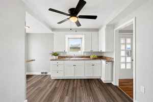 featured image of 3650 Lindholm Rd