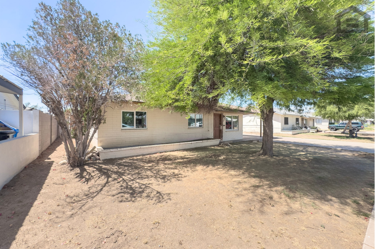 6532 N 19th Dr - Photo 5 of 32