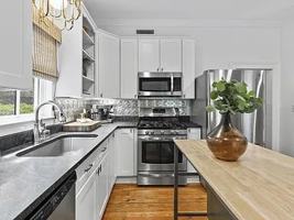 featured image of 406 Green St #1