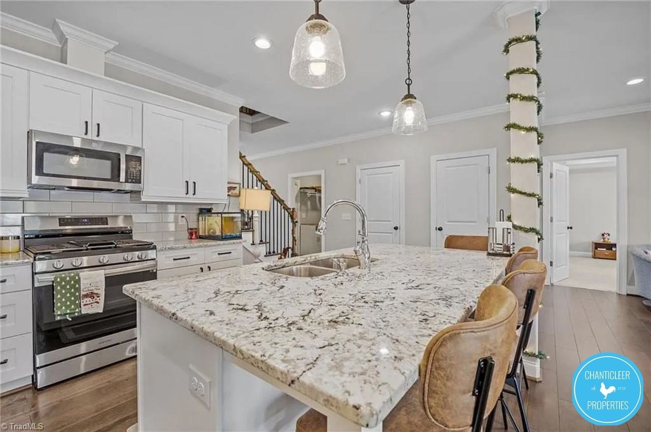 306 Lamplighter Cir #1 - Photo 5 of 27