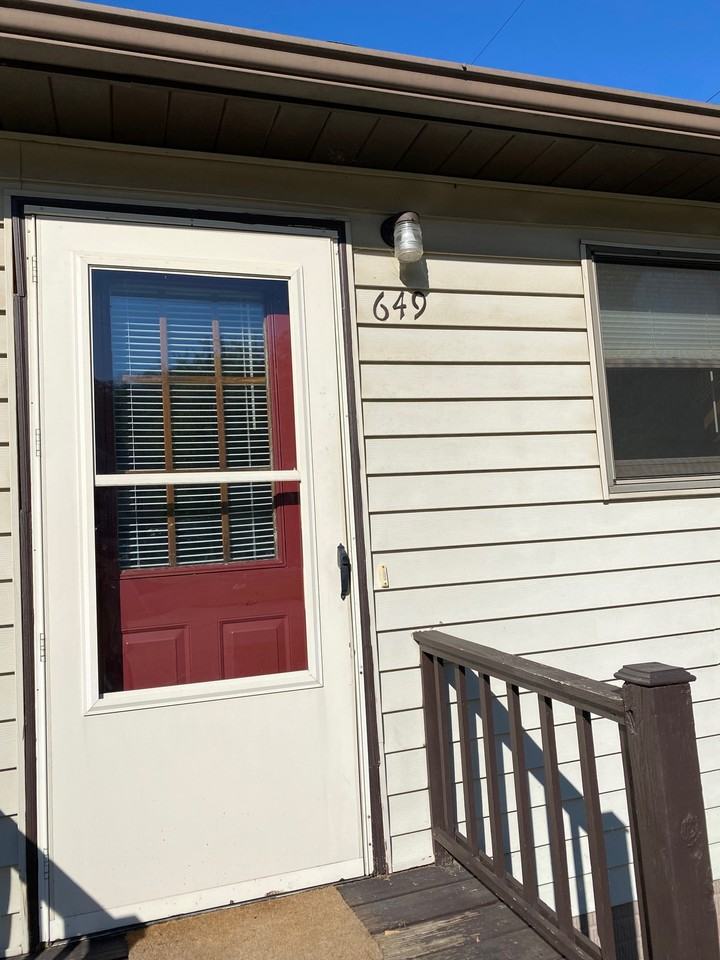 649 Bob White Ln #1 - Photo 3 of 8