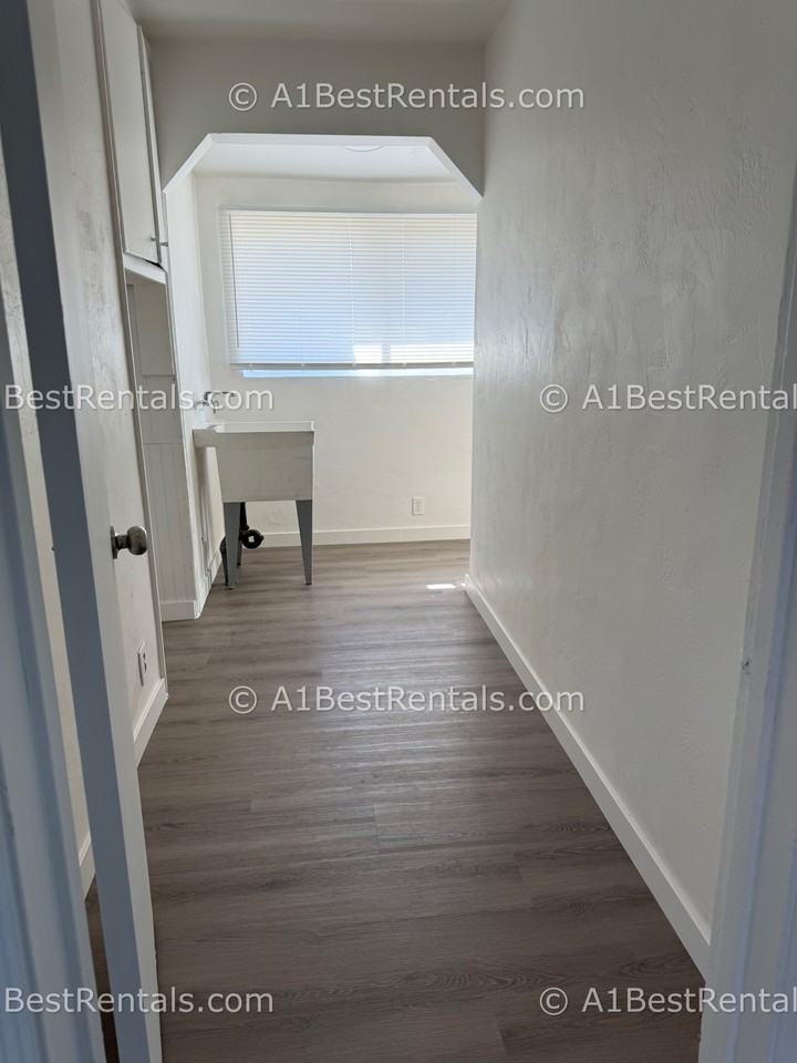 5351 Yosemite Blvd #1 - Photo 3 of 10