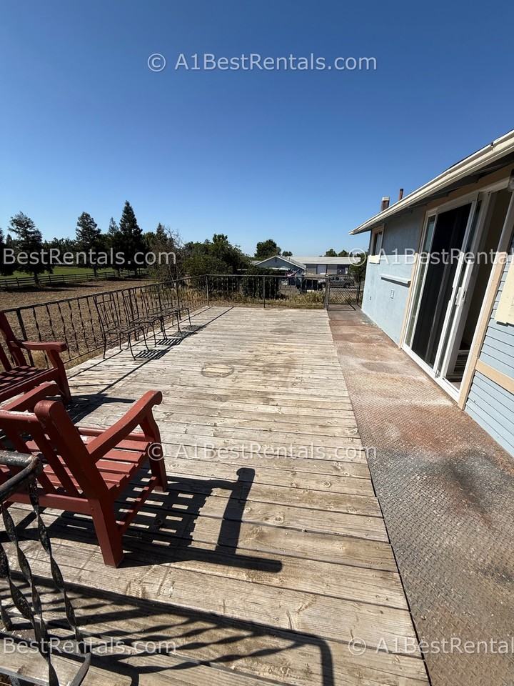 5351 Yosemite Blvd #1 - Photo 4 of 10