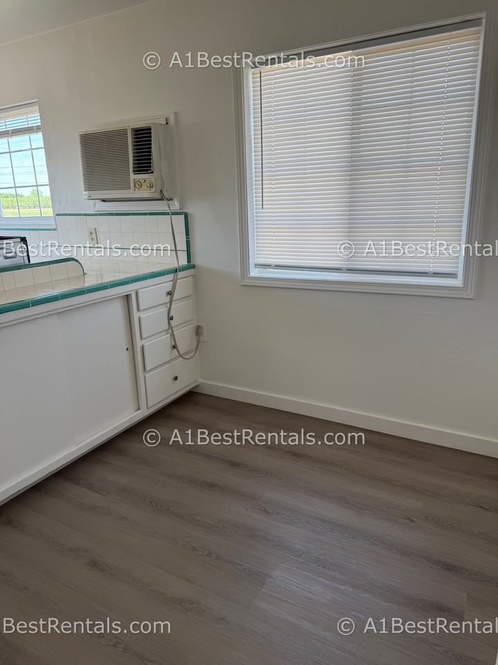 5351 Yosemite Blvd #1 - Photo 7 of 10