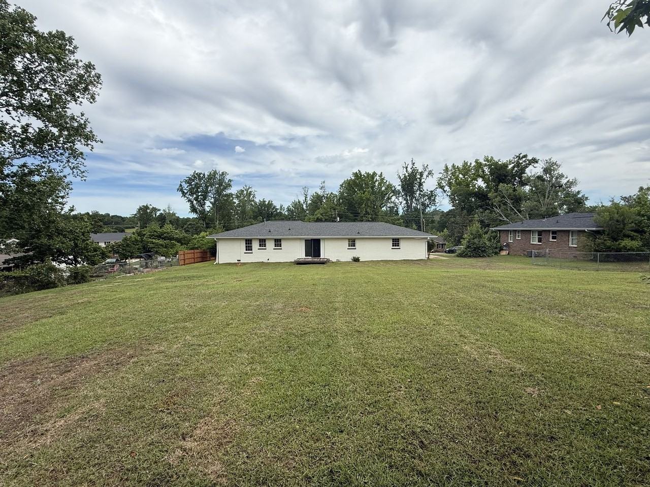 6 Georgian Dr - Photo 3 of 17
