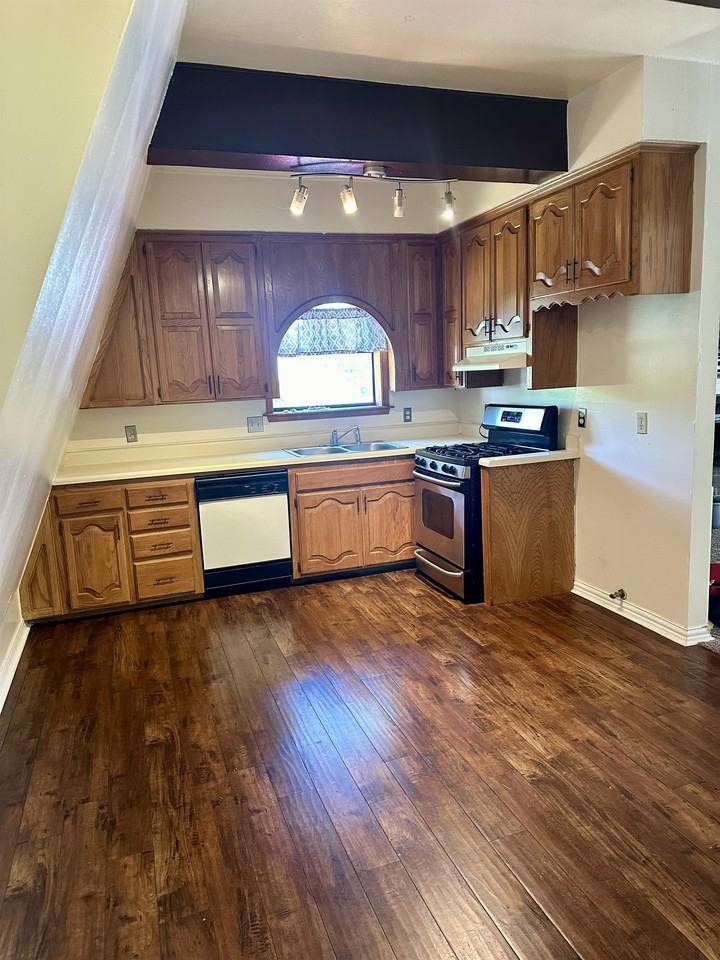 103 Myra Ln Apt A #1 - Photo 5 of 19