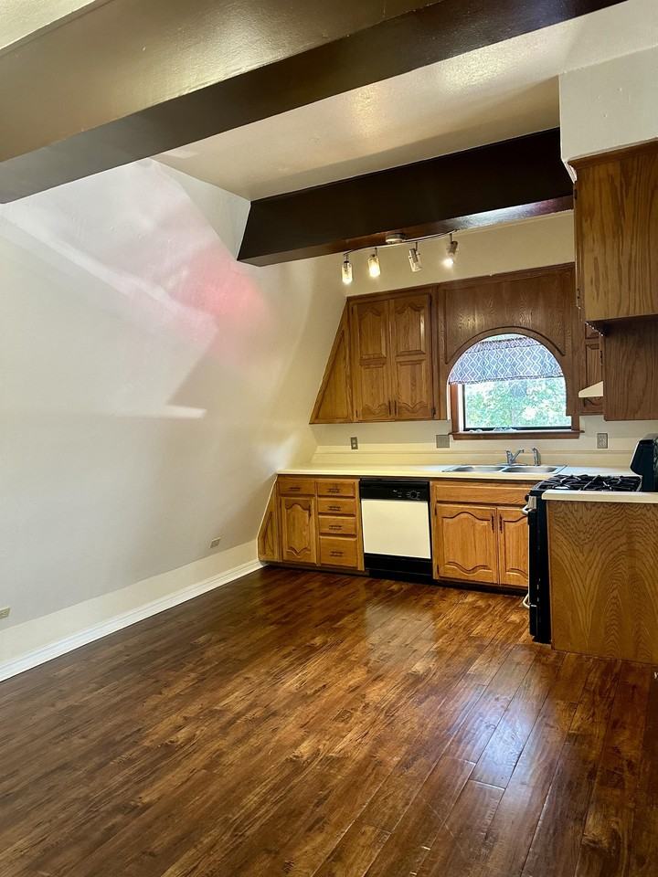 103 Myra Ln Apt A #1 - Photo 6 of 19