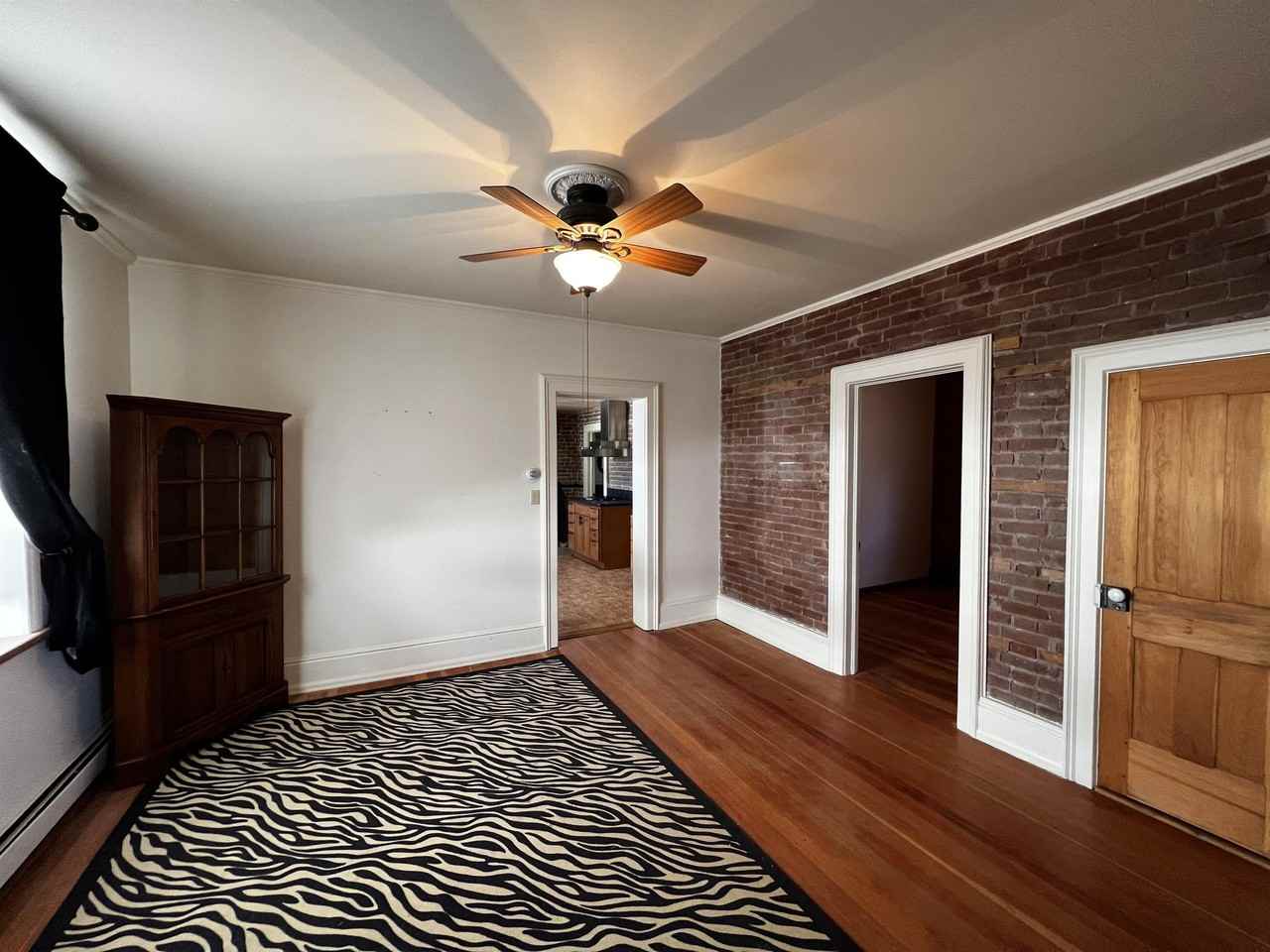 811 H St #1 - Photo 3 of 20