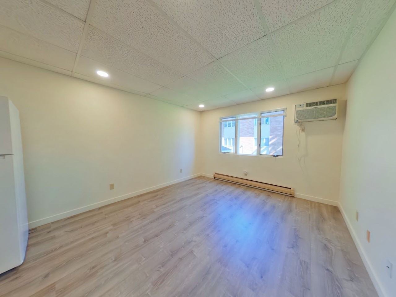 801 W Villard St #33 - Photo 6 of 8