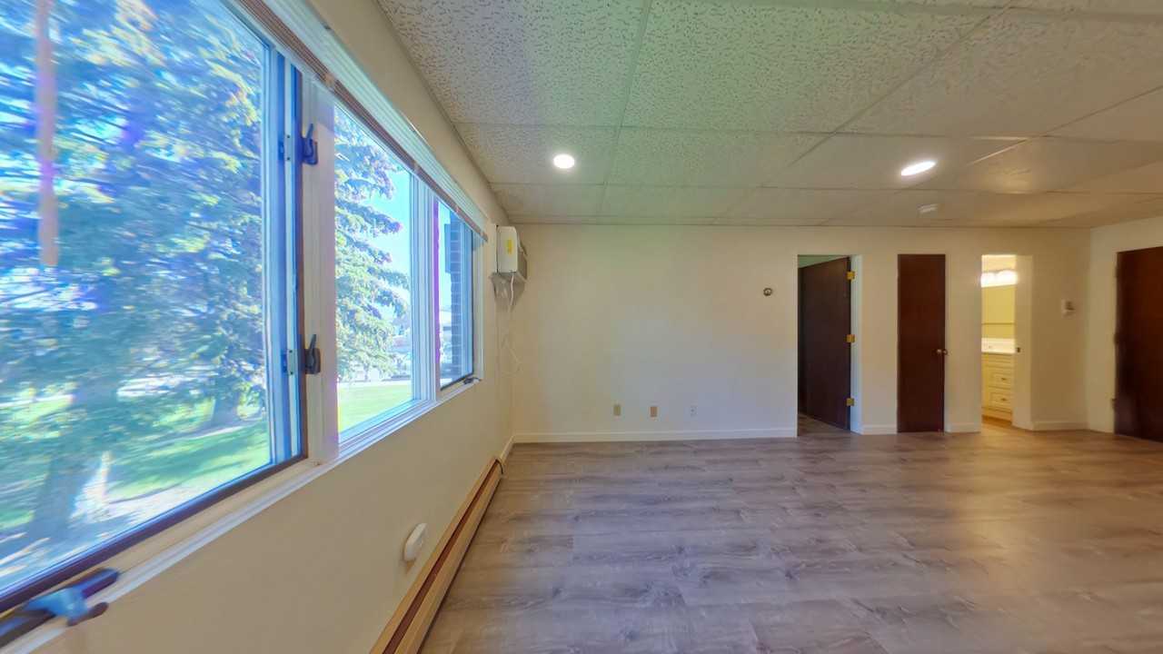 801 W Villard St #33 - Photo 7 of 8