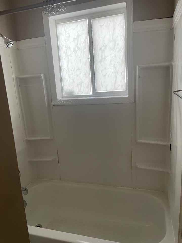 464 Edward St #1 - Photo 2 of 7