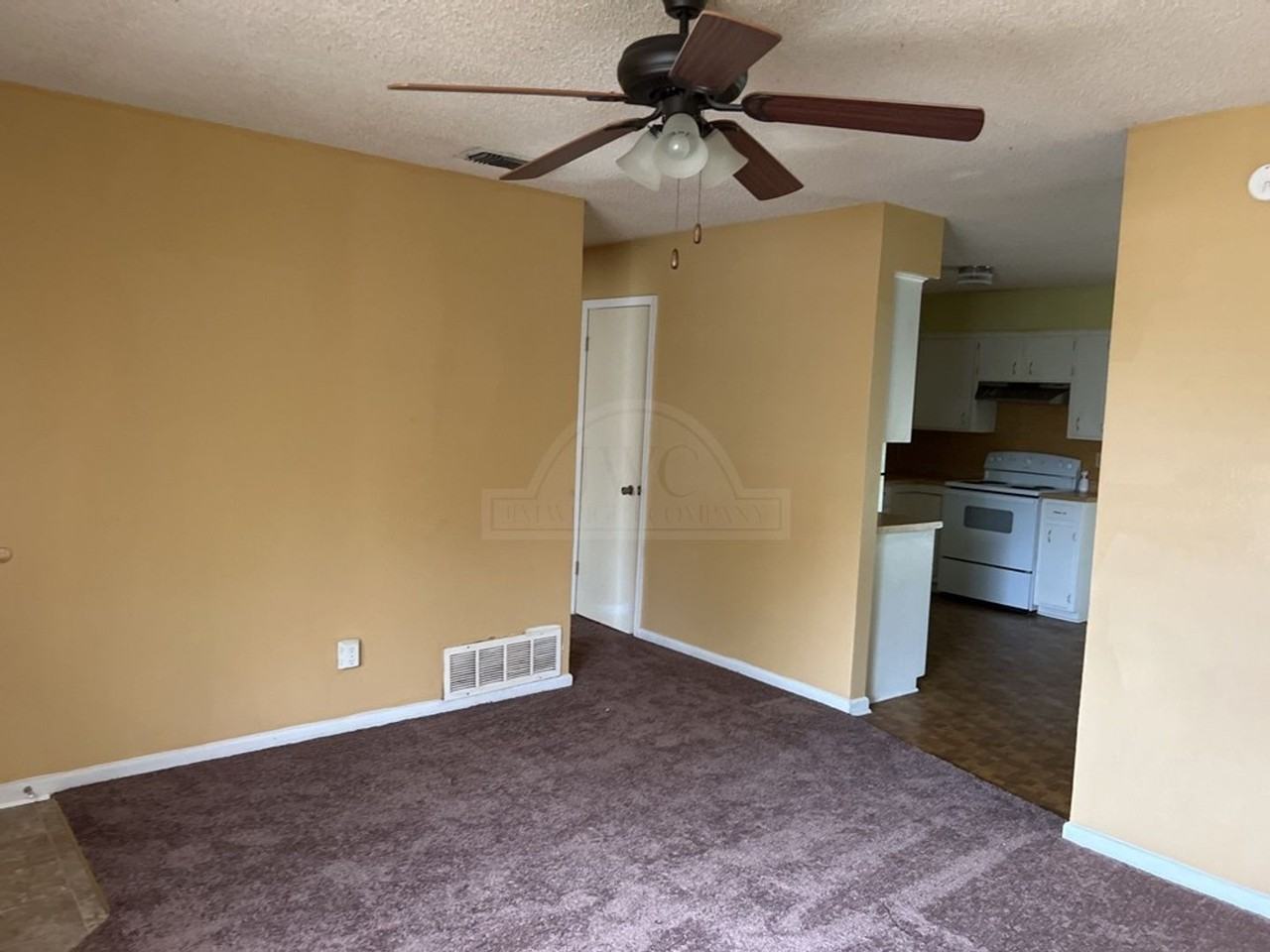 820 Michelle Dr - Photo 5 of 26