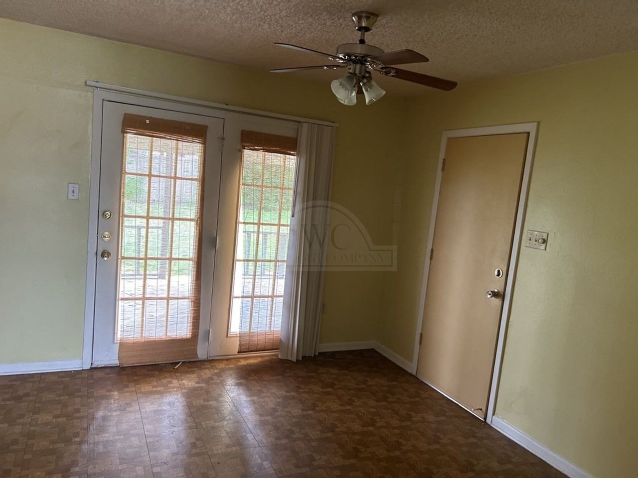 820 Michelle Dr - Photo 6 of 26