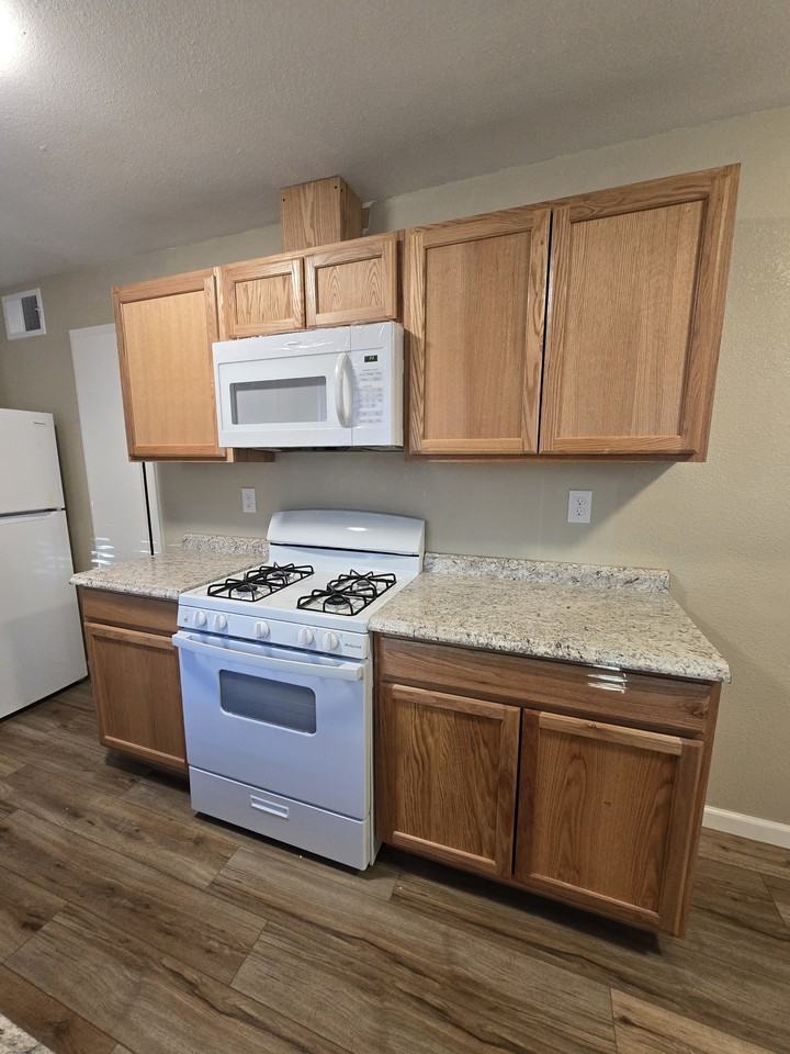 73450 Catalina Way #A - Photo 4 of 25