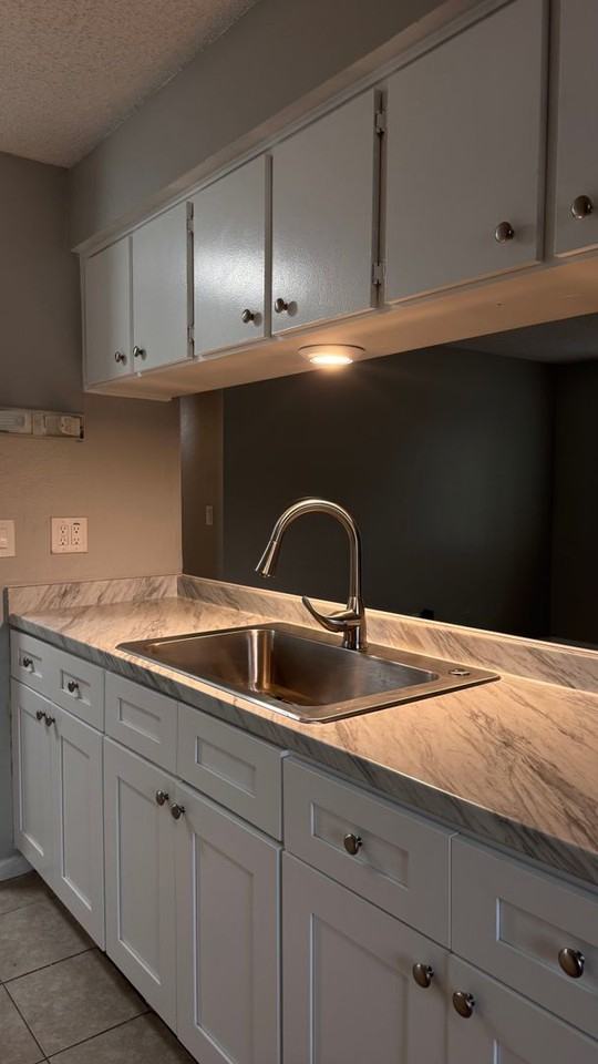38314 South Ave - Photo 5 of 10