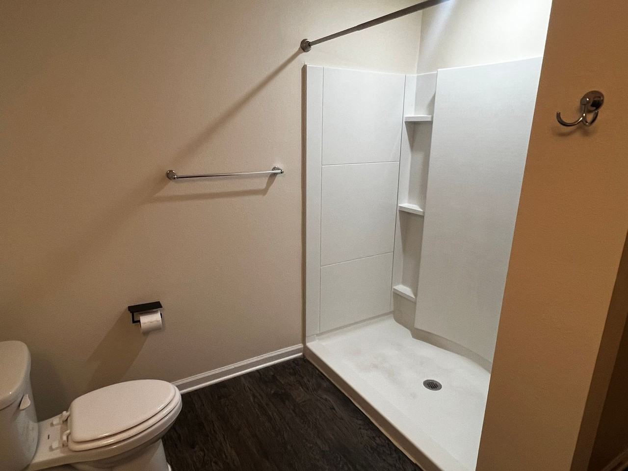209 Teakwood Dr - Photo 7 of 13
