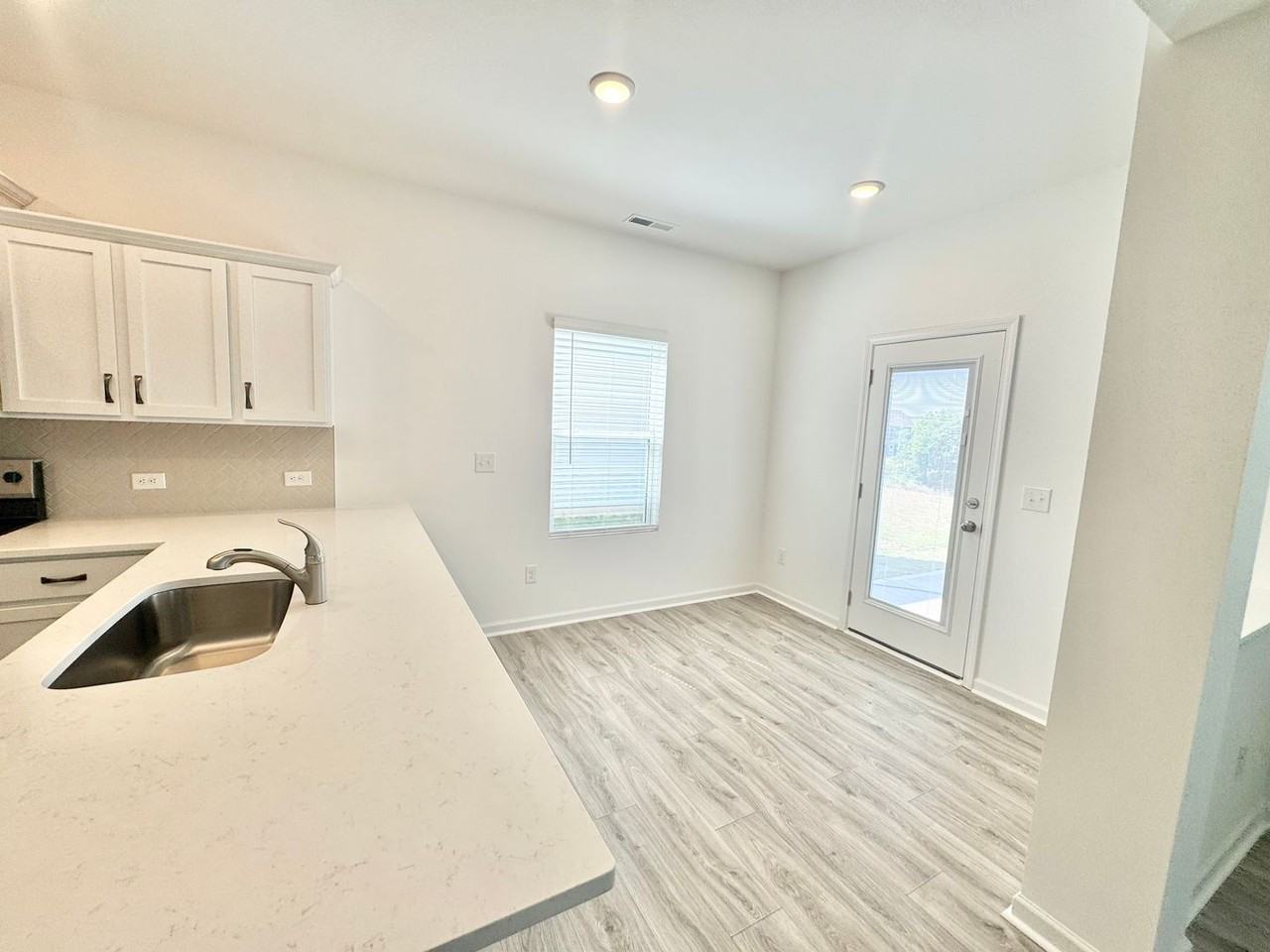 1400 Stork Dr - Photo 6 of 17