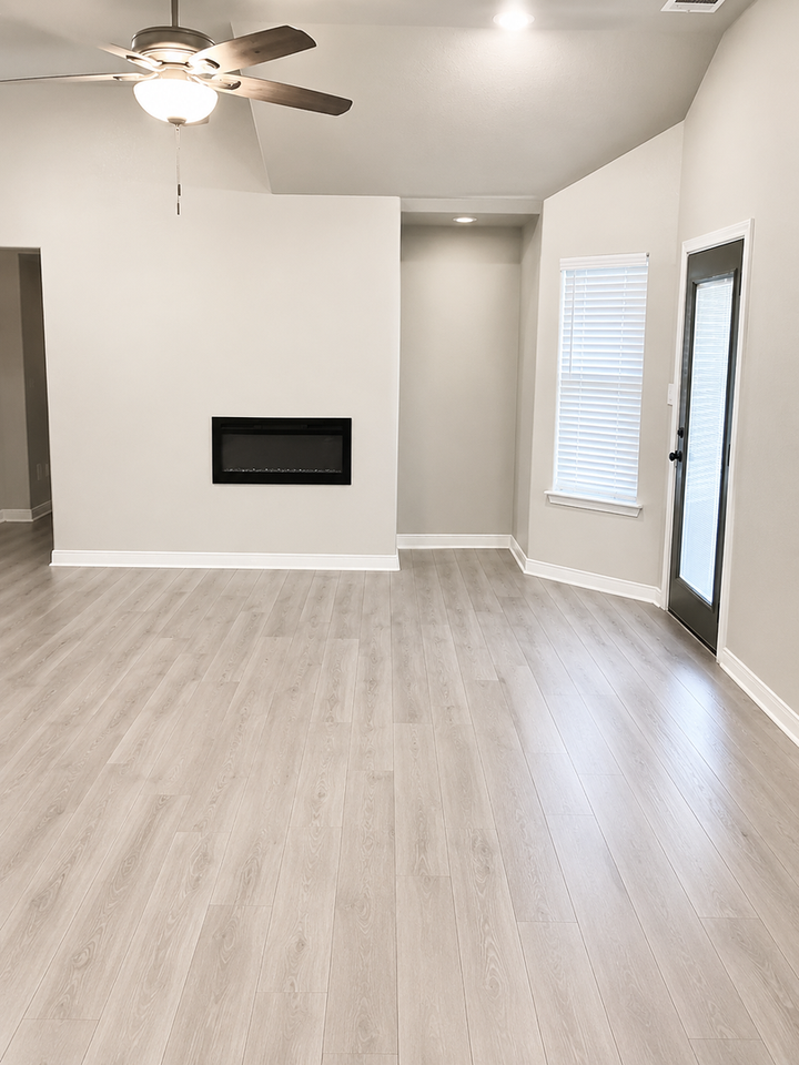 1518 Curlew Ln - Photo 3 of 11