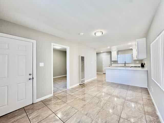 237 1/2 Olive Ave #237-1-2 - Photo 3 of 21