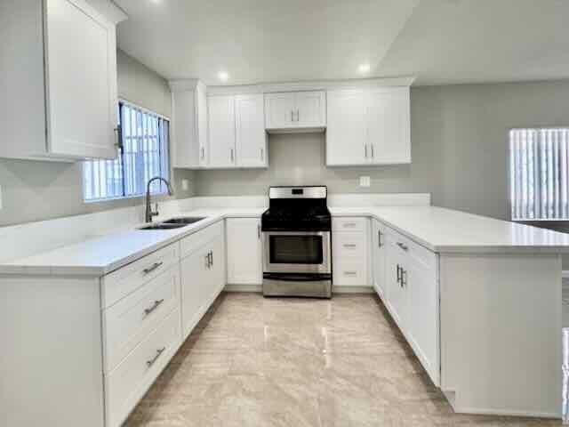 237 1/2 Olive Ave #237-1-2 - Photo 6 of 21