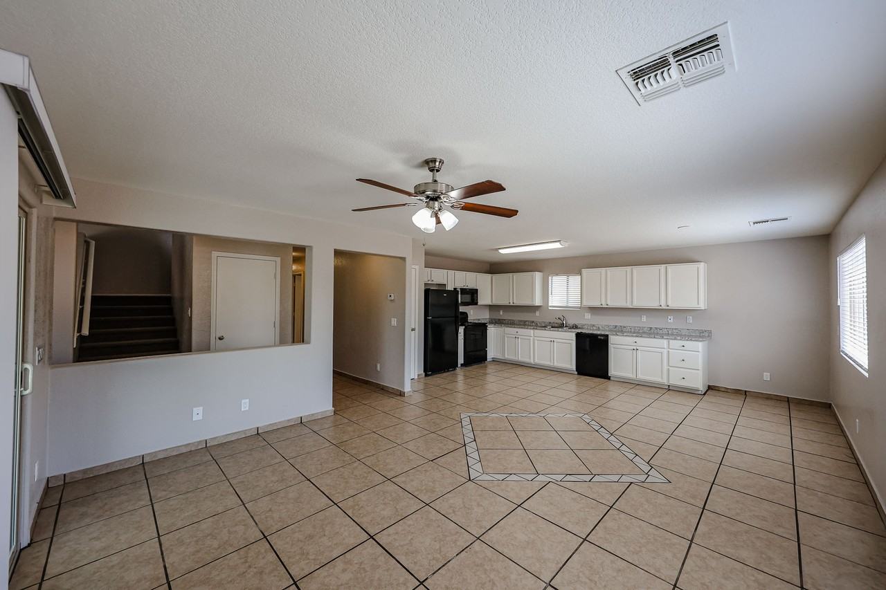 2648 S 84th Gln #1 - Photo 5 of 45