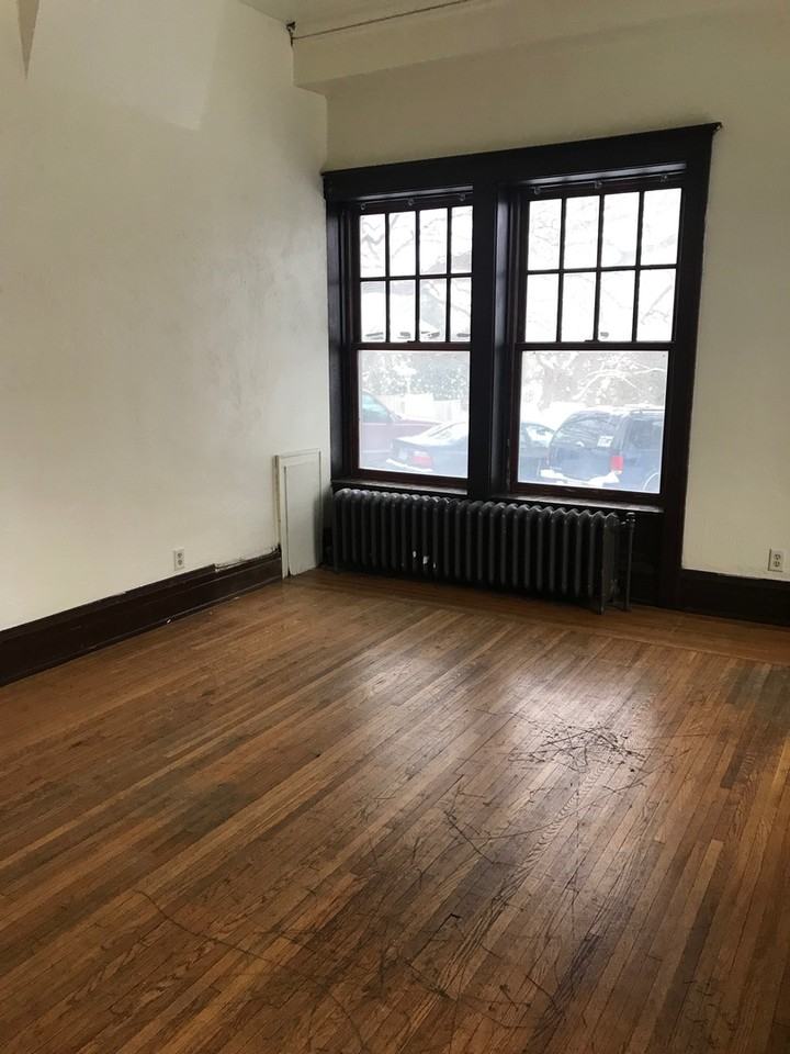 1 N.Catlin St - Photo 3 of 21