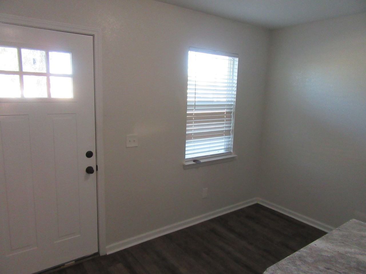 1400 Gulf Ave #5 - Photo 3 of 5
