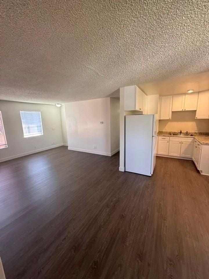 310 Sheila Ln #3 - Photo 3 of 11