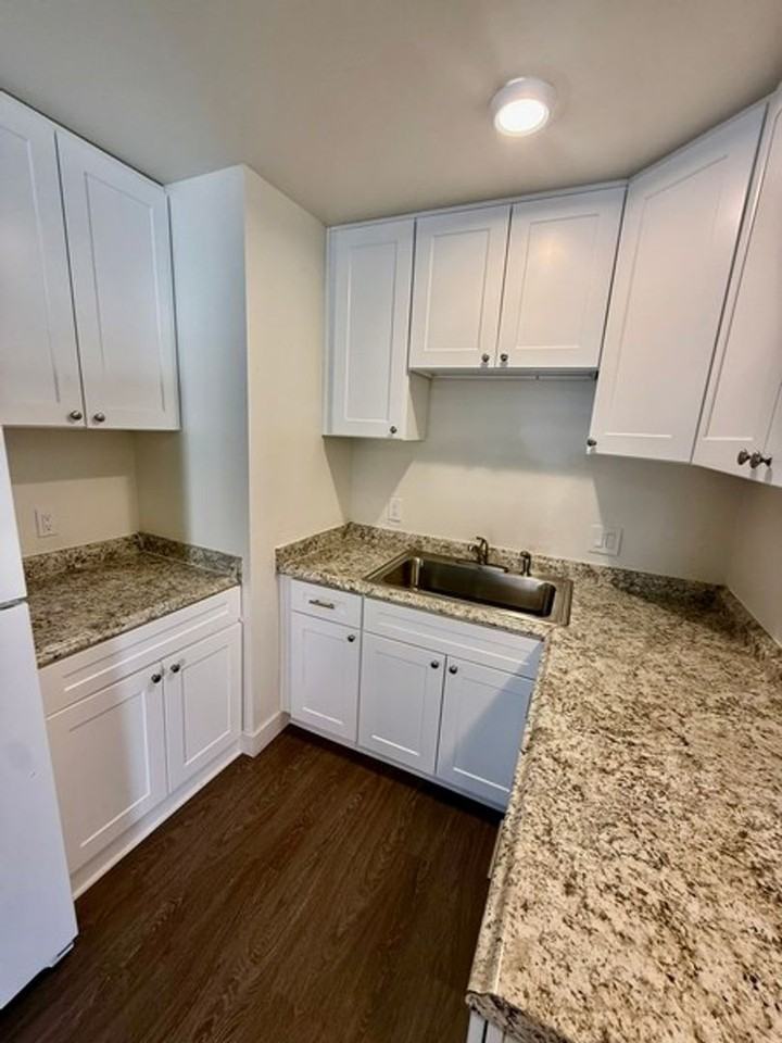 310 Sheila Ln #3 - Photo 4 of 11