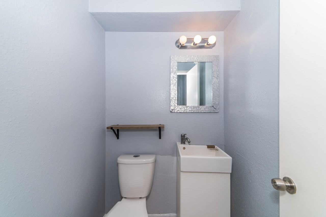 8110 Scottshill - Photo 6 of 26