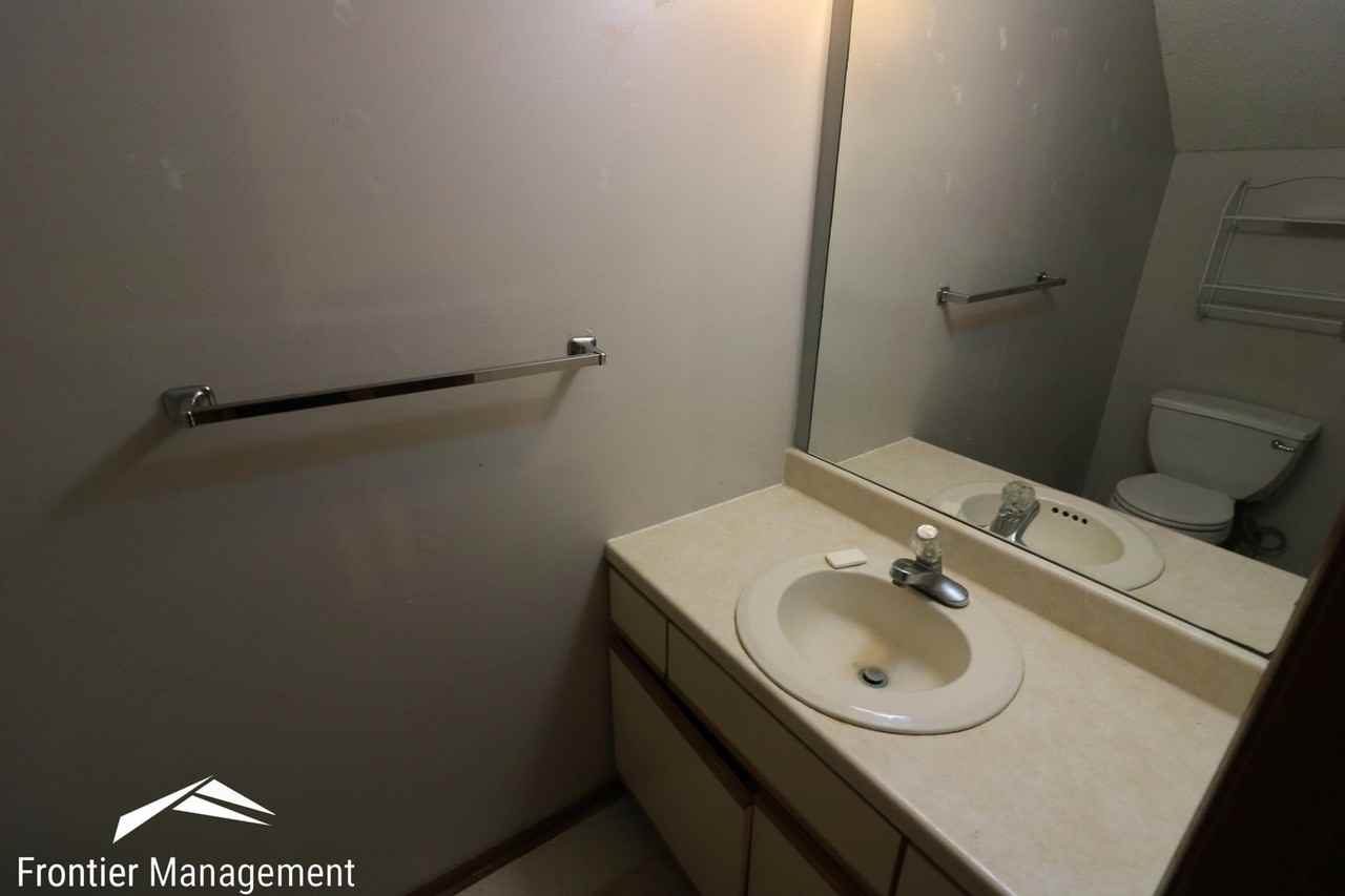 2528 Candlecrest Cir - Photo 6 of 15