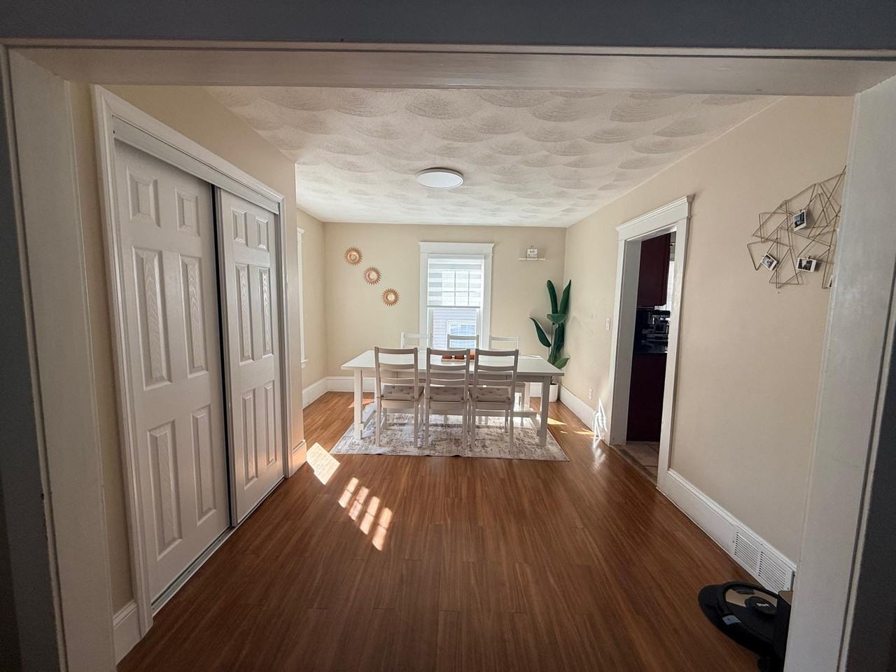16 Sunset Ave #1 - Photo 4 of 6