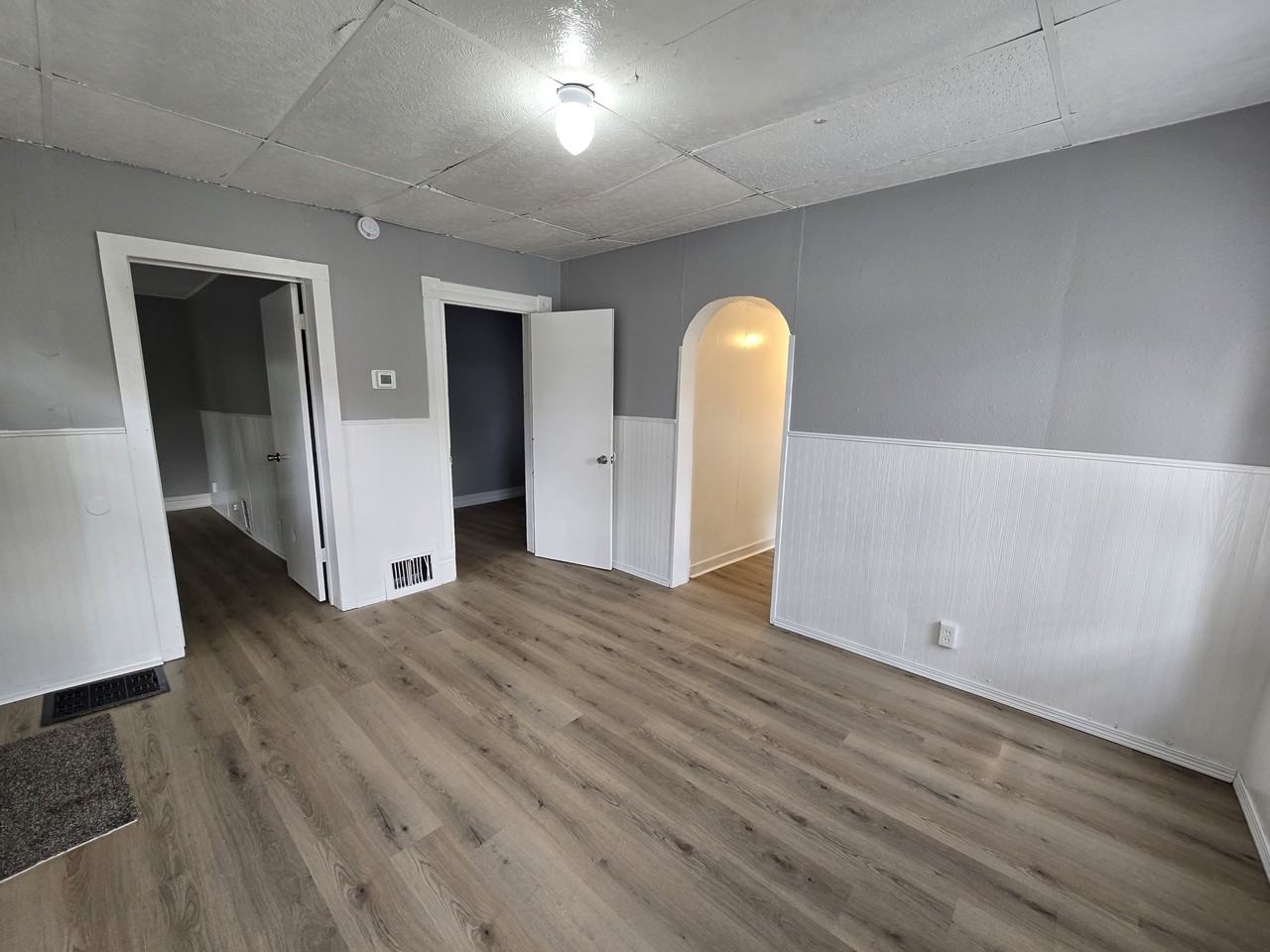 425 Glenwood St #1 - Photo 4 of 28