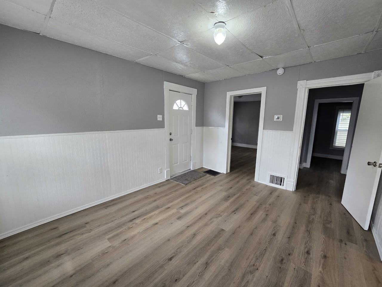 425 Glenwood St #1 - Photo 5 of 28