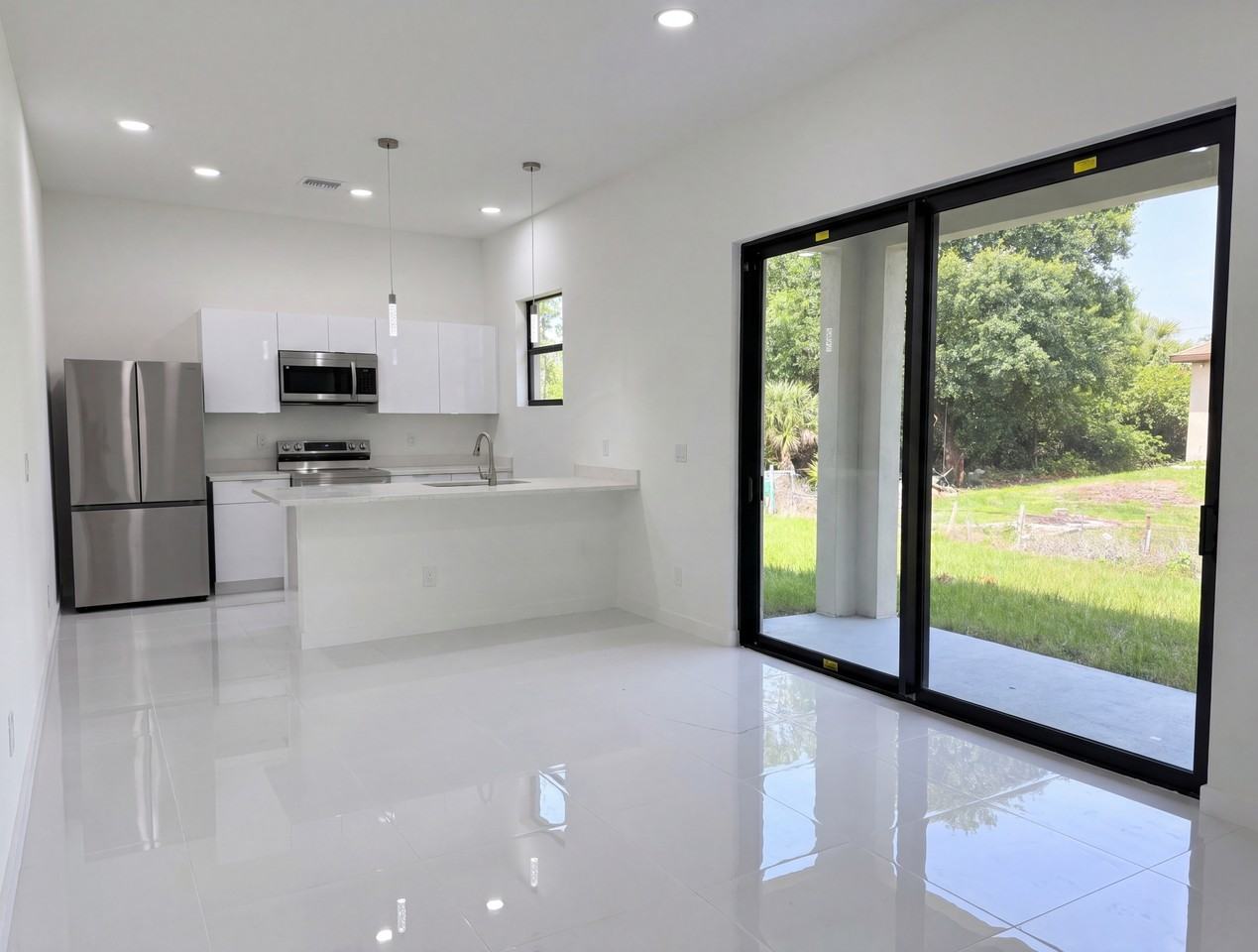 728 Crestline Avenue Southclientes@realtymiamigroup.com #1 - Photo 3 of 32