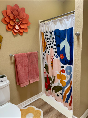 518 Shine StreetGuest House #1 - Photo 7 of 8