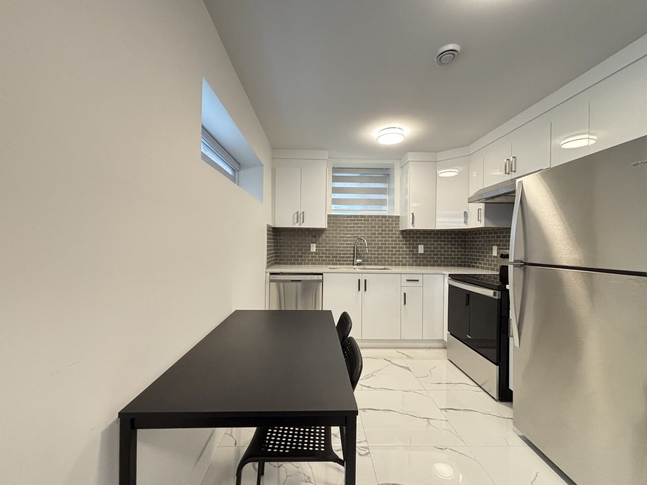 1521 60th Ave W #1 - Photo 3 of 10