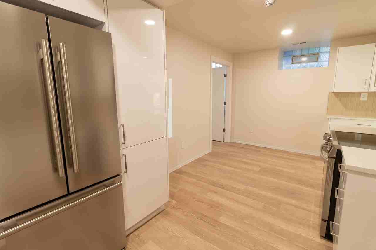 17 N Pearl St - Photo 3 of 20
