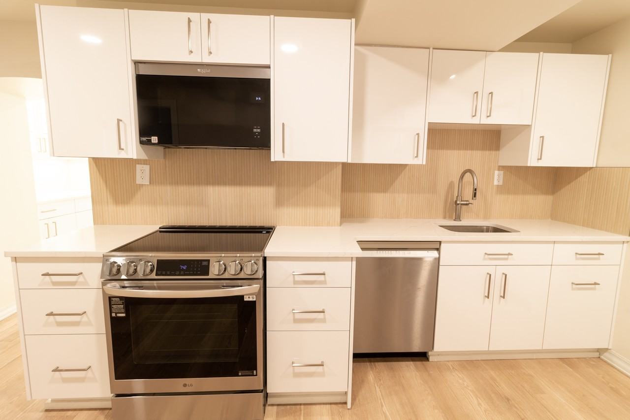 17 N Pearl St - Photo 4 of 20