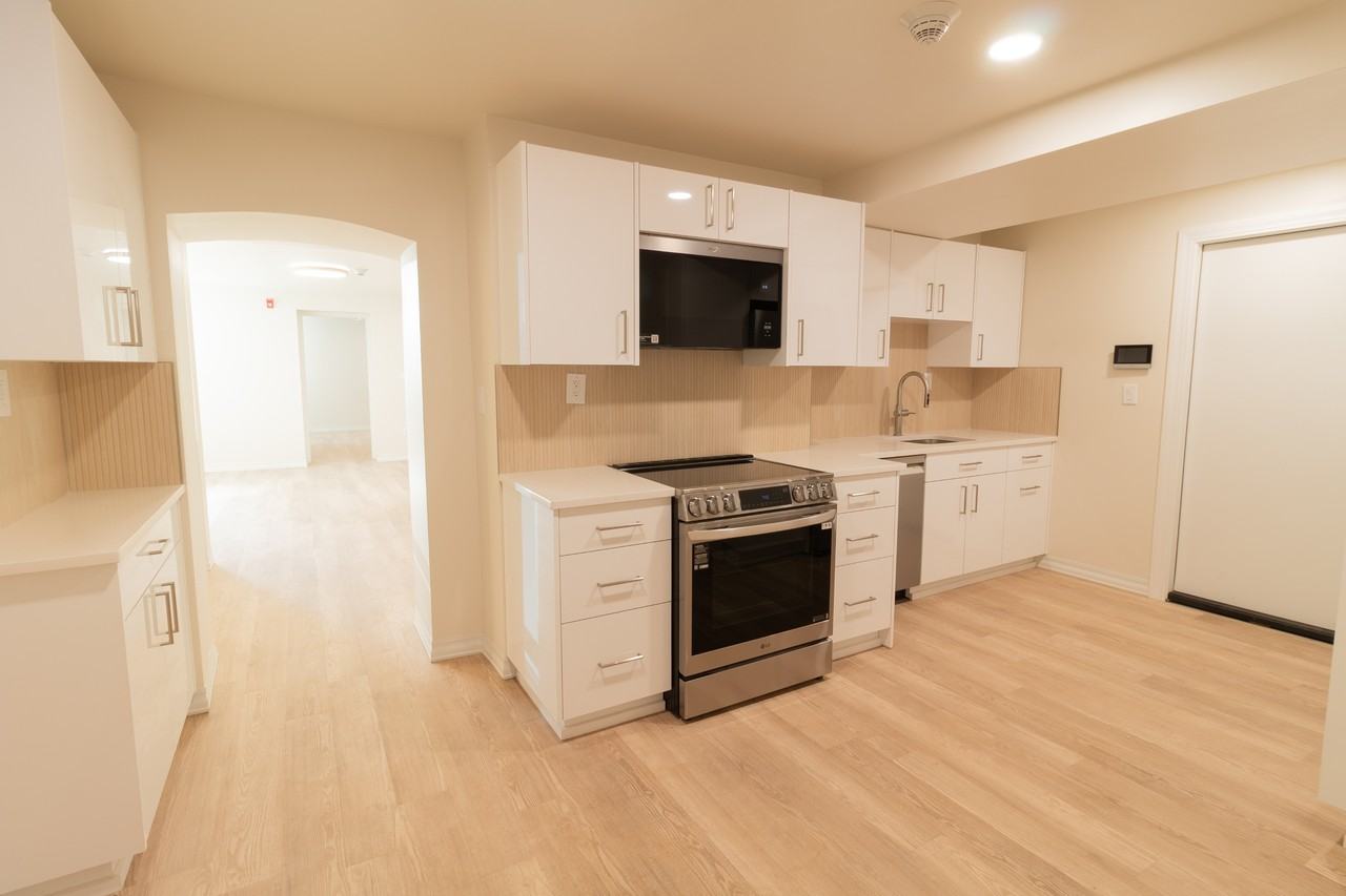 17 N Pearl St - Photo 5 of 20